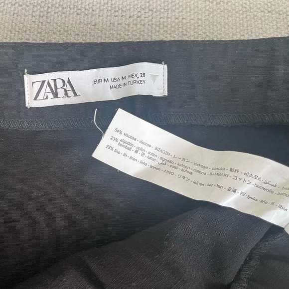 🥳 ZARA Mini Skirt - Picture 3 of 5
